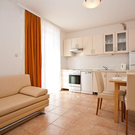 Apartments Glibo Near The Sea And Town Center! クルク エクステリア 写真
