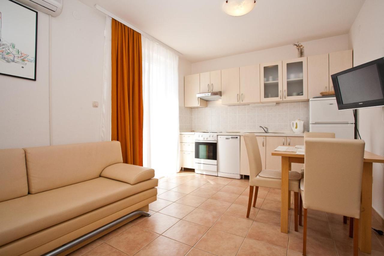 Apartments Glibo Near The Sea And Town Center! クルク エクステリア 写真